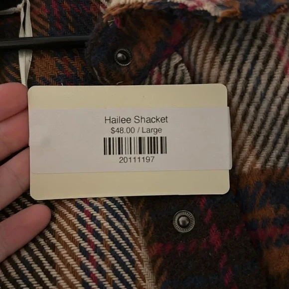 shacket - Picture 3 of 3